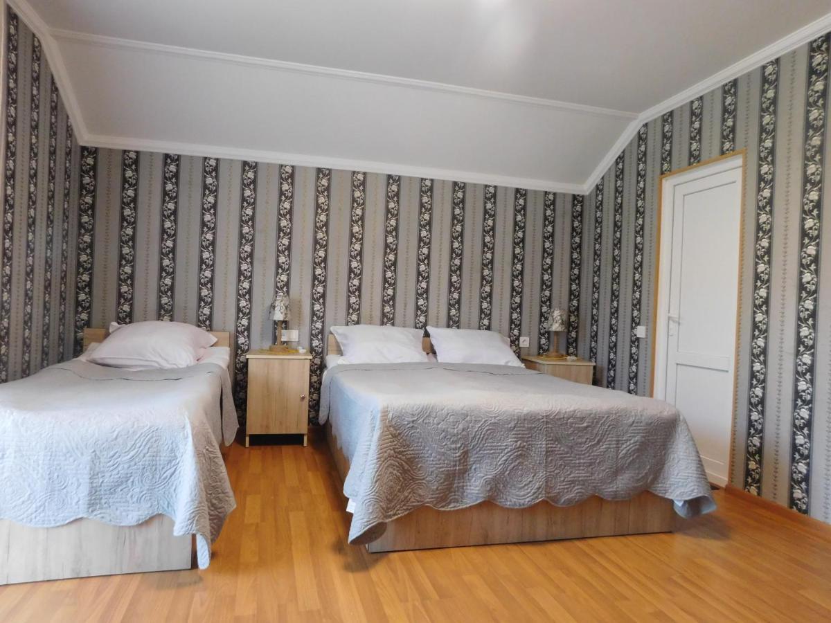 Akaki's Guesthouse Borjomi Eksteriør billede